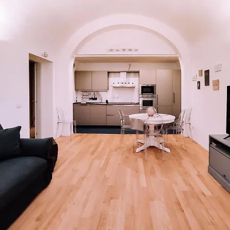 Apartment Elegante Alle Due Torri By Wonderful Italy